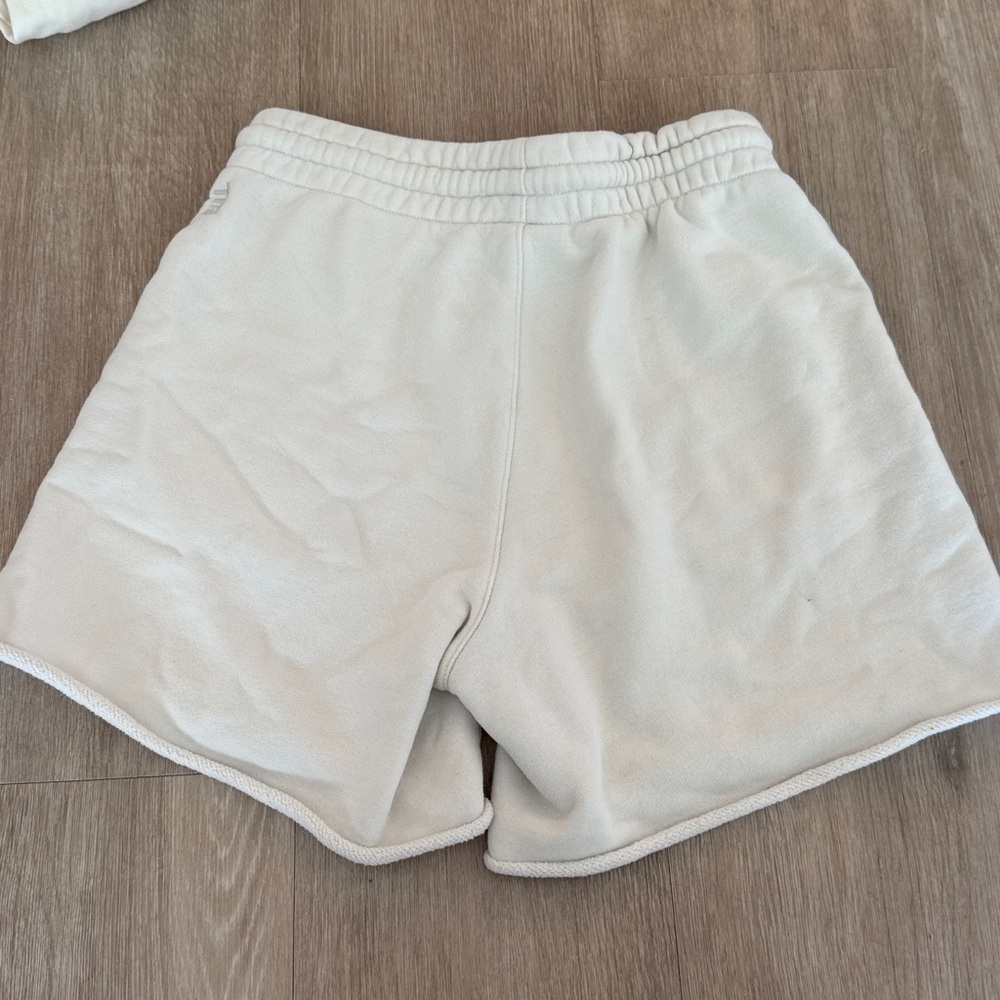 Aritzia TNA Cozy White Sweat Shorts - Picture 3 of 3